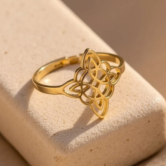 Celtic Knot Ring — product and styling view 1